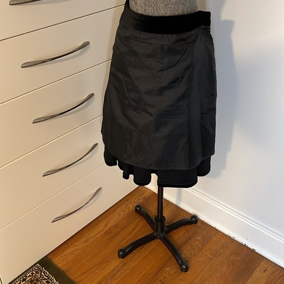 Beautiful velour black skirt. - Picture 6 of 6